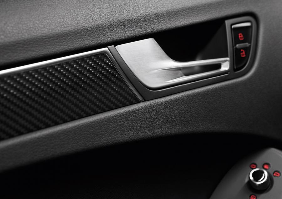 Детали интерьера Audi RS4 Avant (B8, 8K) 2012 года  (WW) (фото 86 из 114)